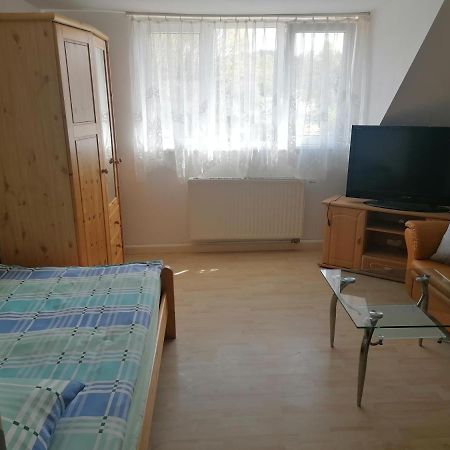 Apartamento Gaestehaus An Der Warnow Schwaan Exterior foto